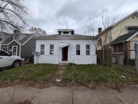1628 Catalpa Avenue South Bend IN 46613