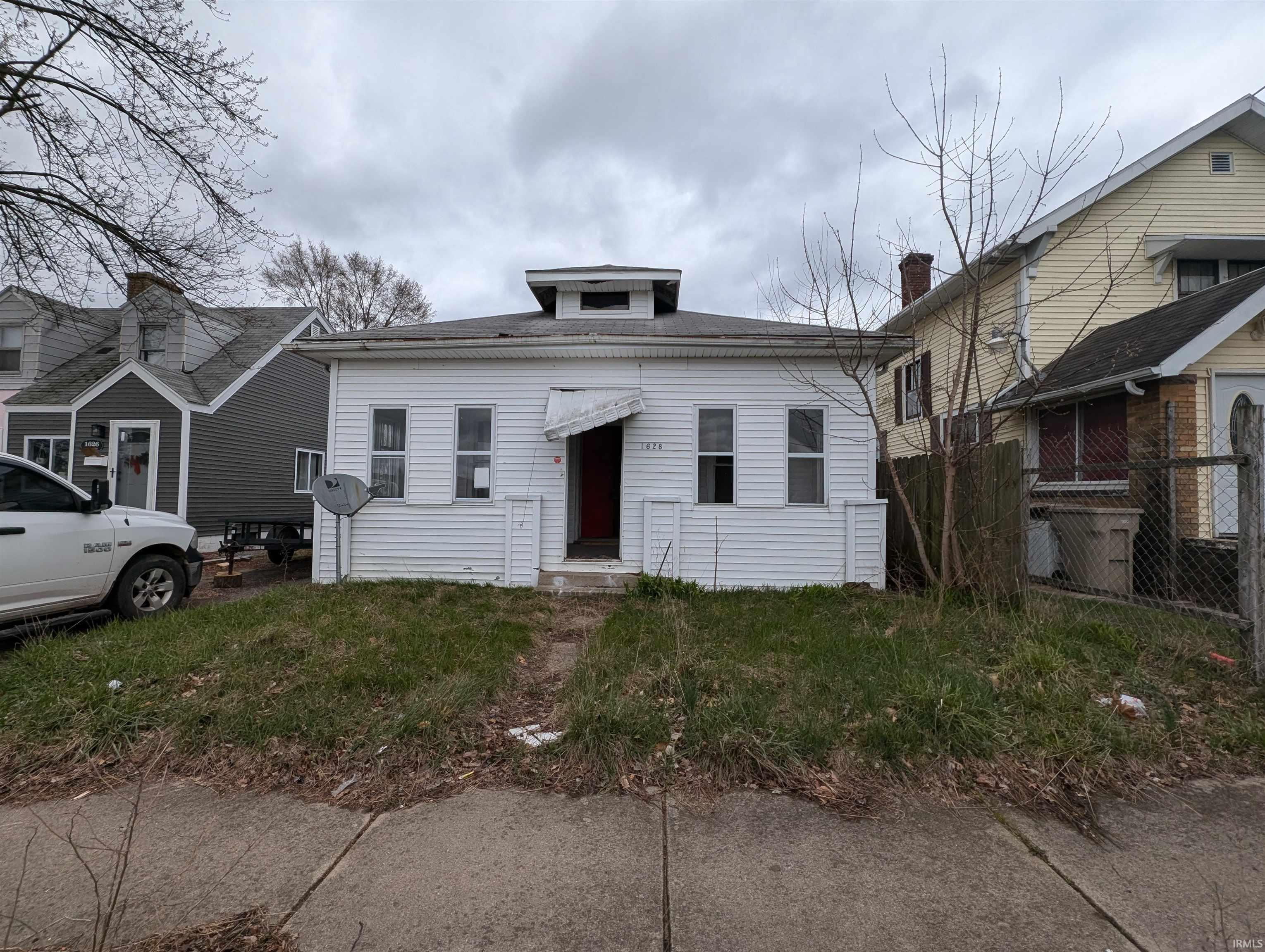 1628 Catalpa Avenue South Bend IN 46613