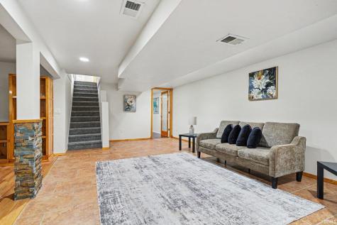 22042 Sandybrook Drive South Bend IN 46628