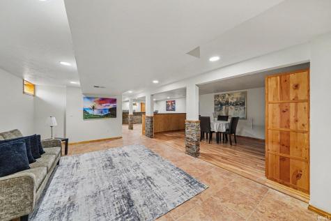 22042 Sandybrook Drive South Bend IN 46628