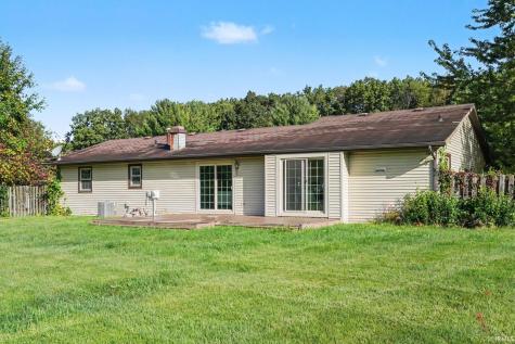 22042 Sandybrook Drive South Bend IN 46628