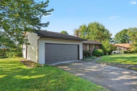 22042 Sandybrook Drive South Bend IN 46628