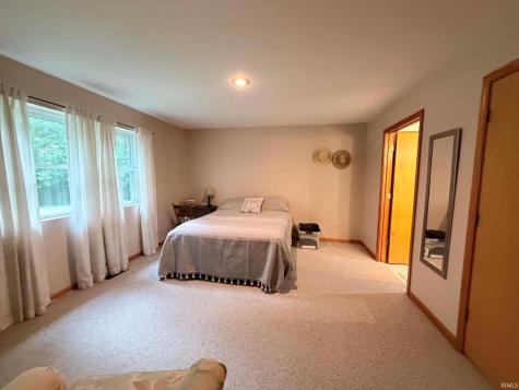 5655 S Dry Branch Road Bloomfield IN 47424
