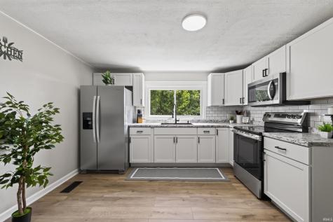 609 Harrah Street Worthington IN 47471