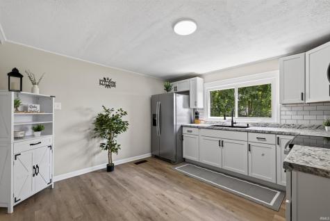 609 Harrah Street Worthington IN 47471