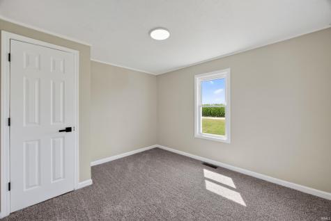 609 Harrah Street Worthington IN 47471