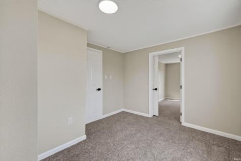 609 Harrah Street Worthington IN 47471