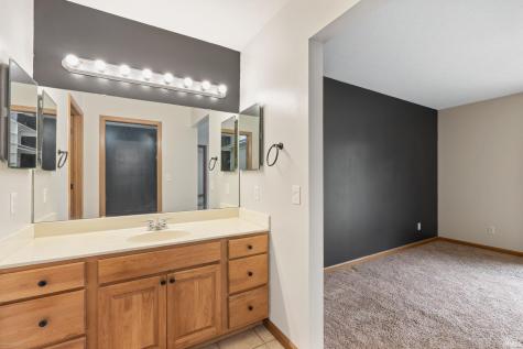 846 N Timberline Circle Warsaw IN 46582