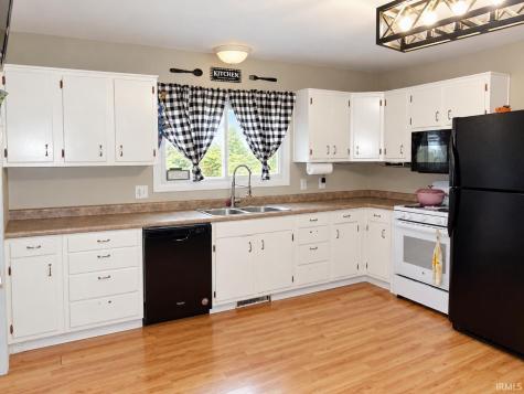 706 Delamatyr Street Knox IN 46534