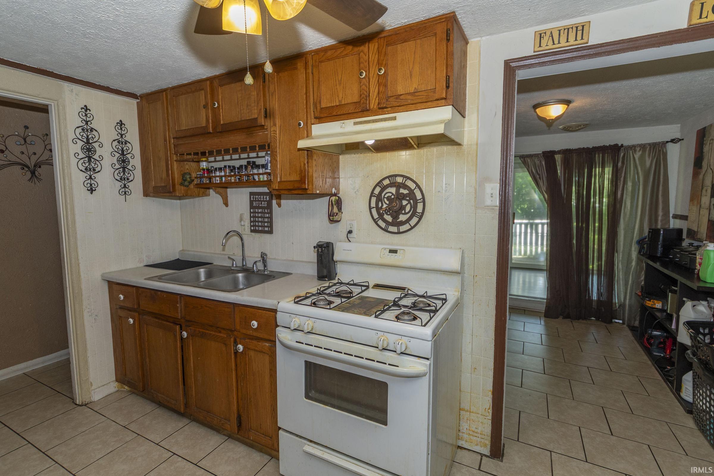 1111 Kinyon Street South Bend IN 46616
