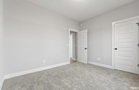 1572 Hager Way Fort Wayne IN 46818