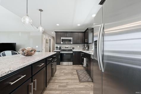 5498 S 980 E Wolcottville IN 46795