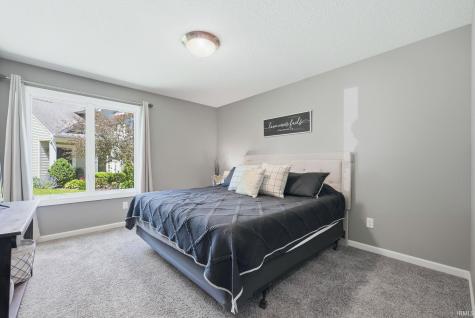 5498 S 980 E Wolcottville IN 46795