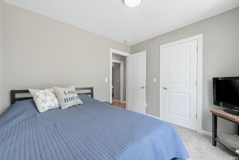 5498 S 980 E Wolcottville IN 46795