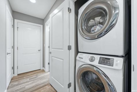 5498 S 980 E Wolcottville IN 46795