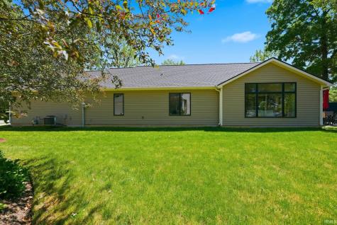 5498 S 980 E Wolcottville IN 46795