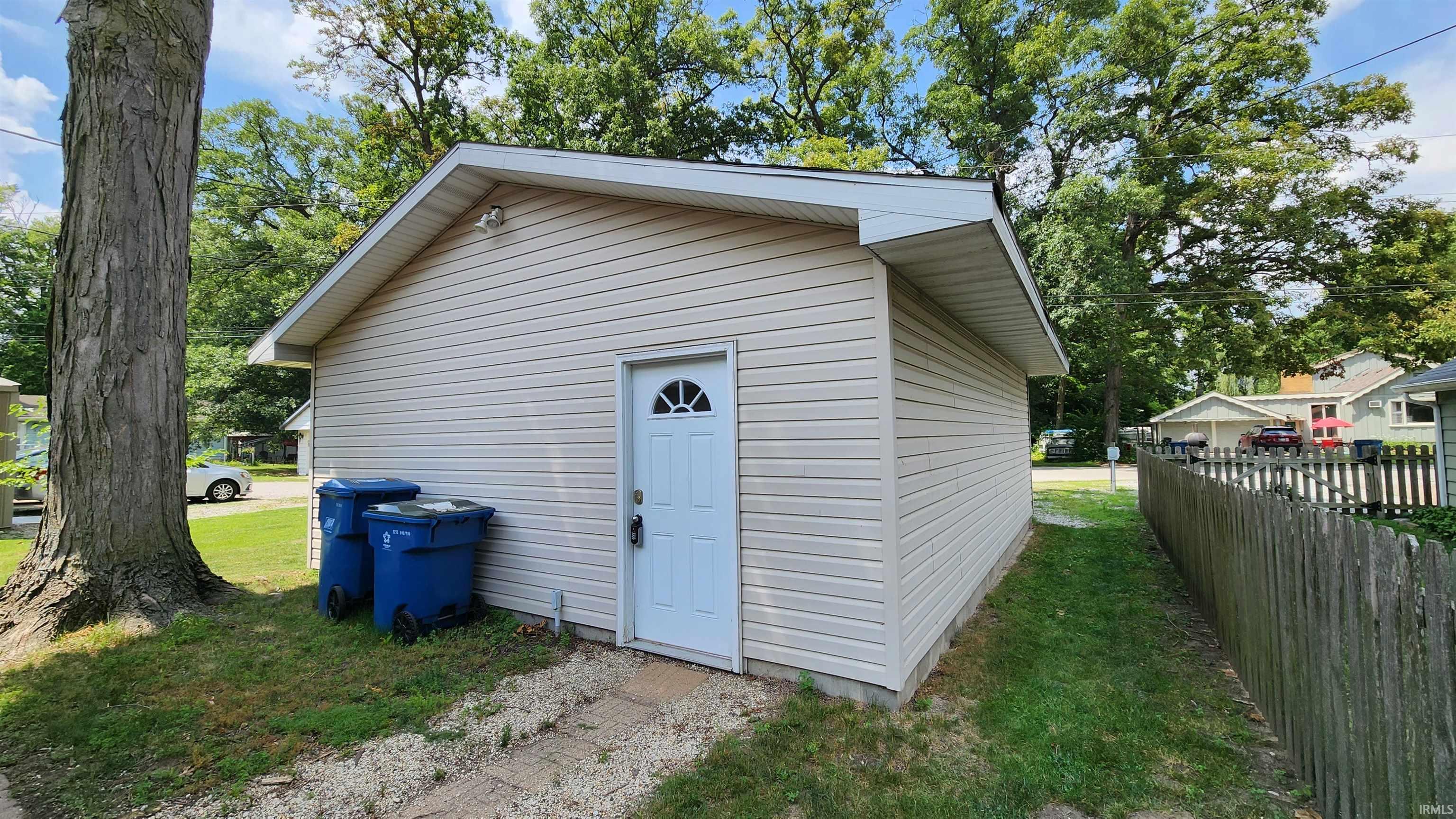 8121 N Tippecanoe Drive Walkerton IN 46574
