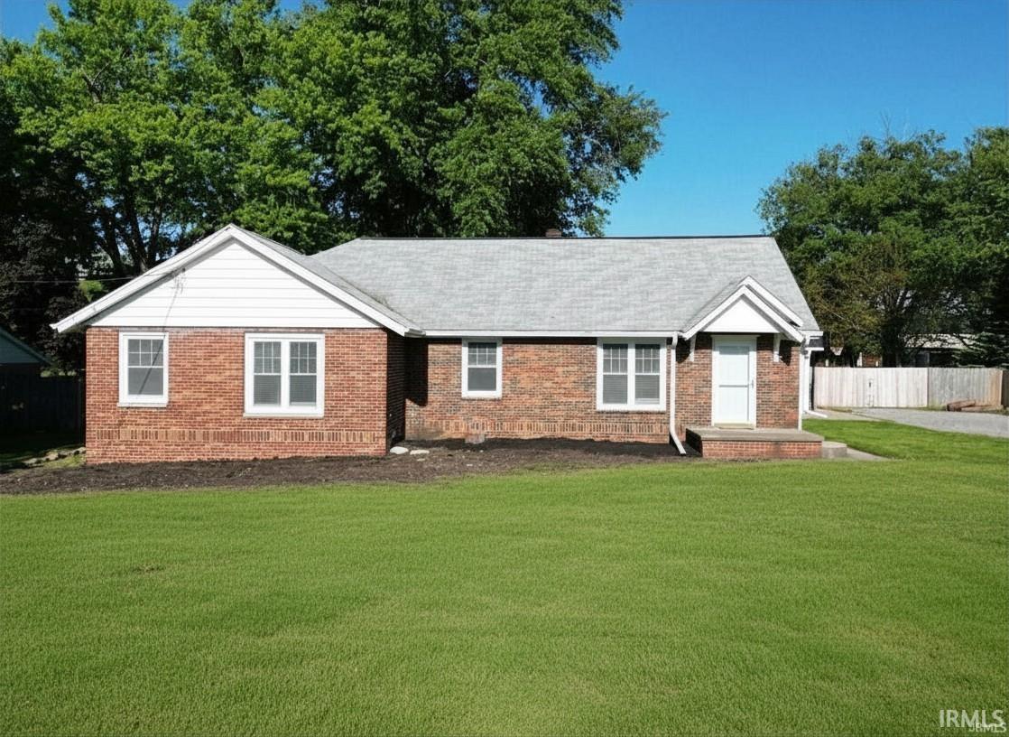 203 N Oakland Avenue Nappanee IN 46550