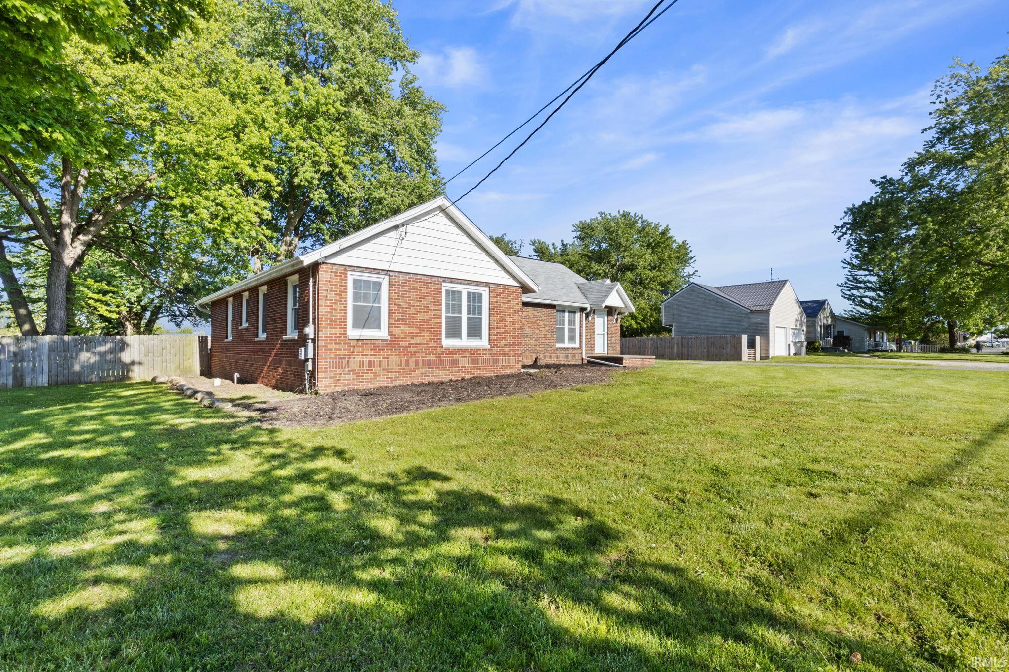 203 N Oakland Avenue Nappanee IN 46550