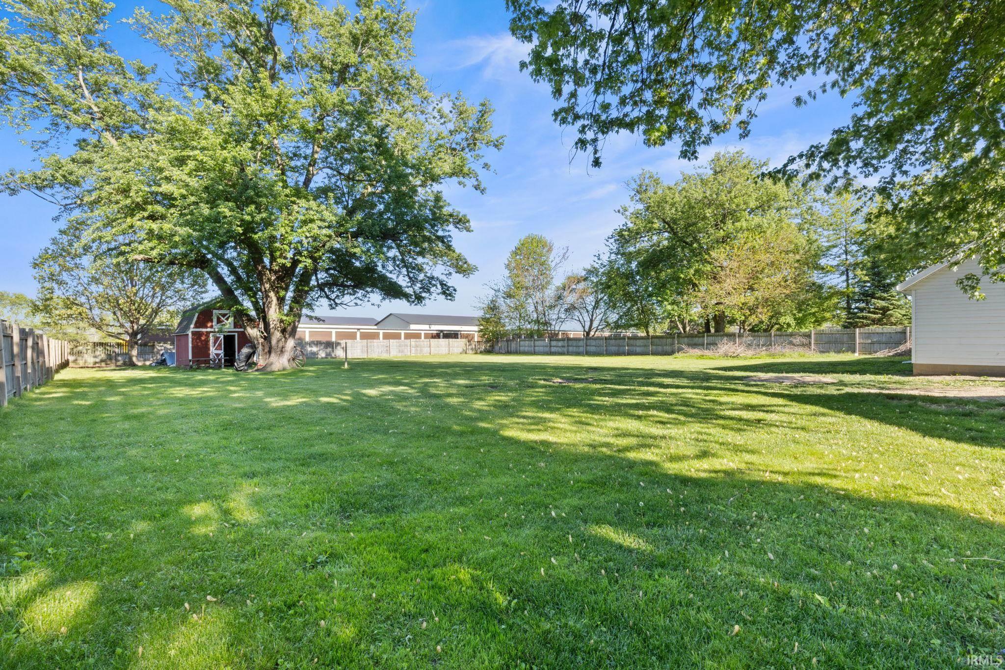 203 N Oakland Avenue Nappanee IN 46550