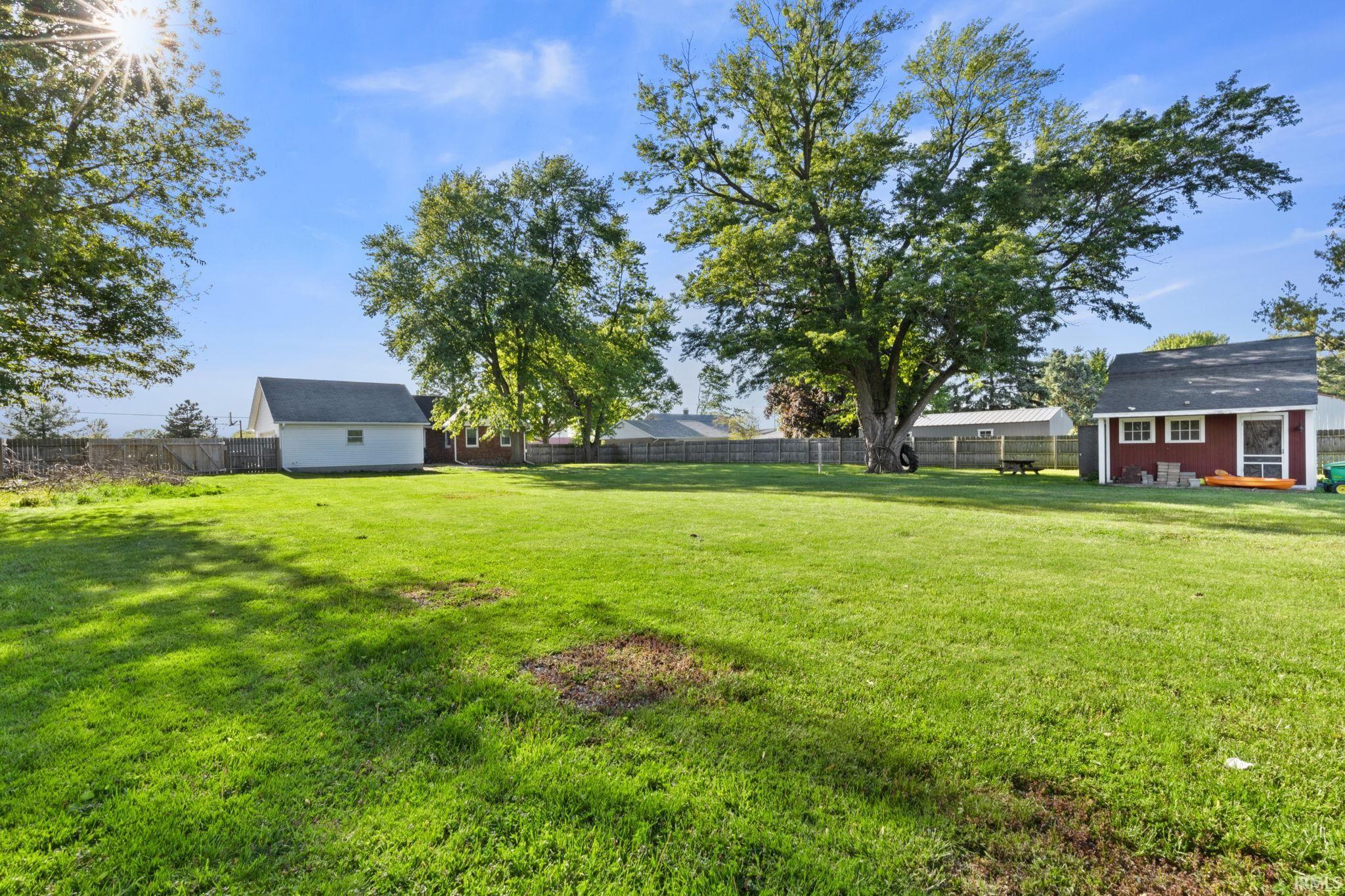 203 N Oakland Avenue Nappanee IN 46550