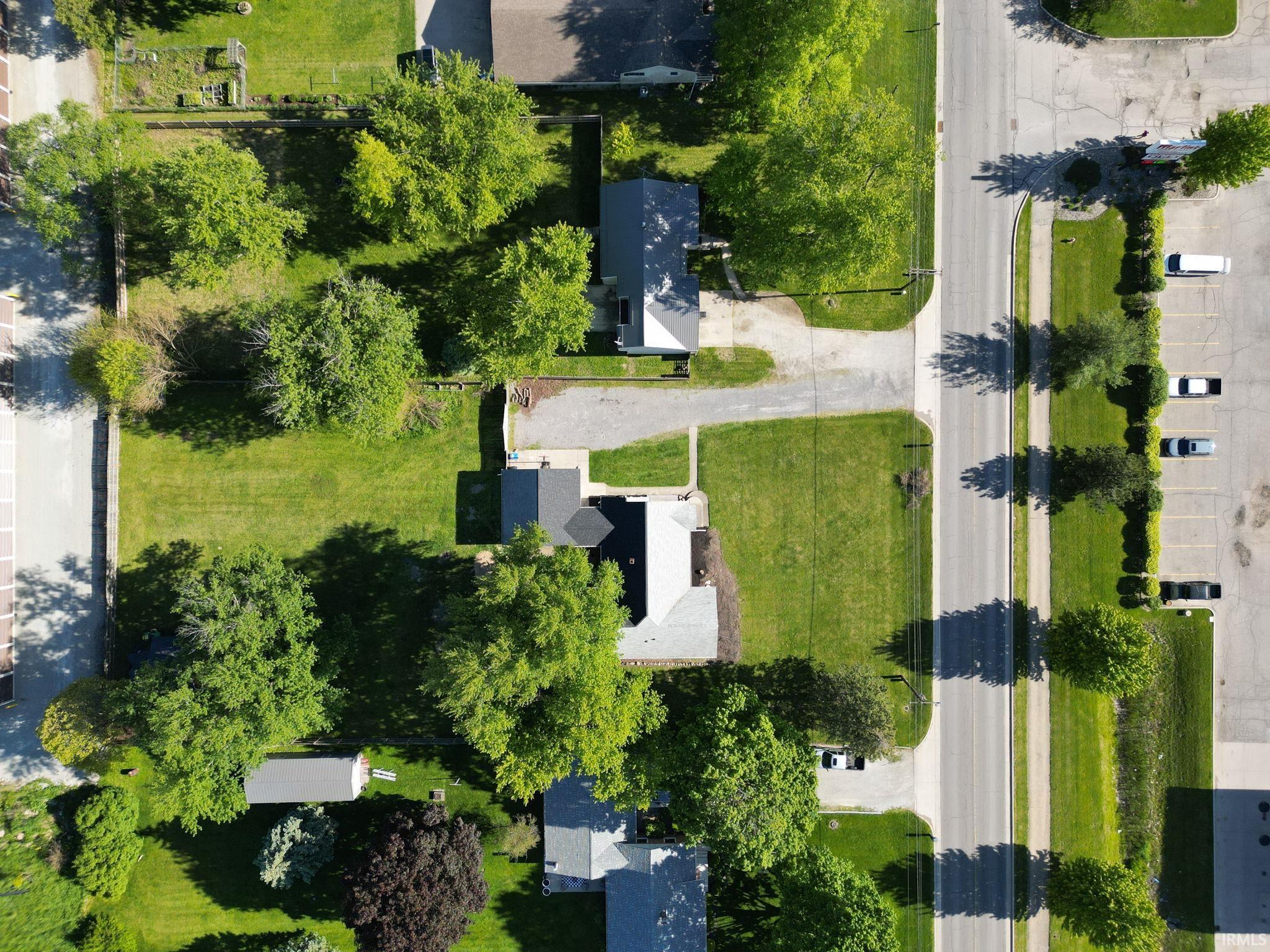 203 N Oakland Avenue Nappanee IN 46550