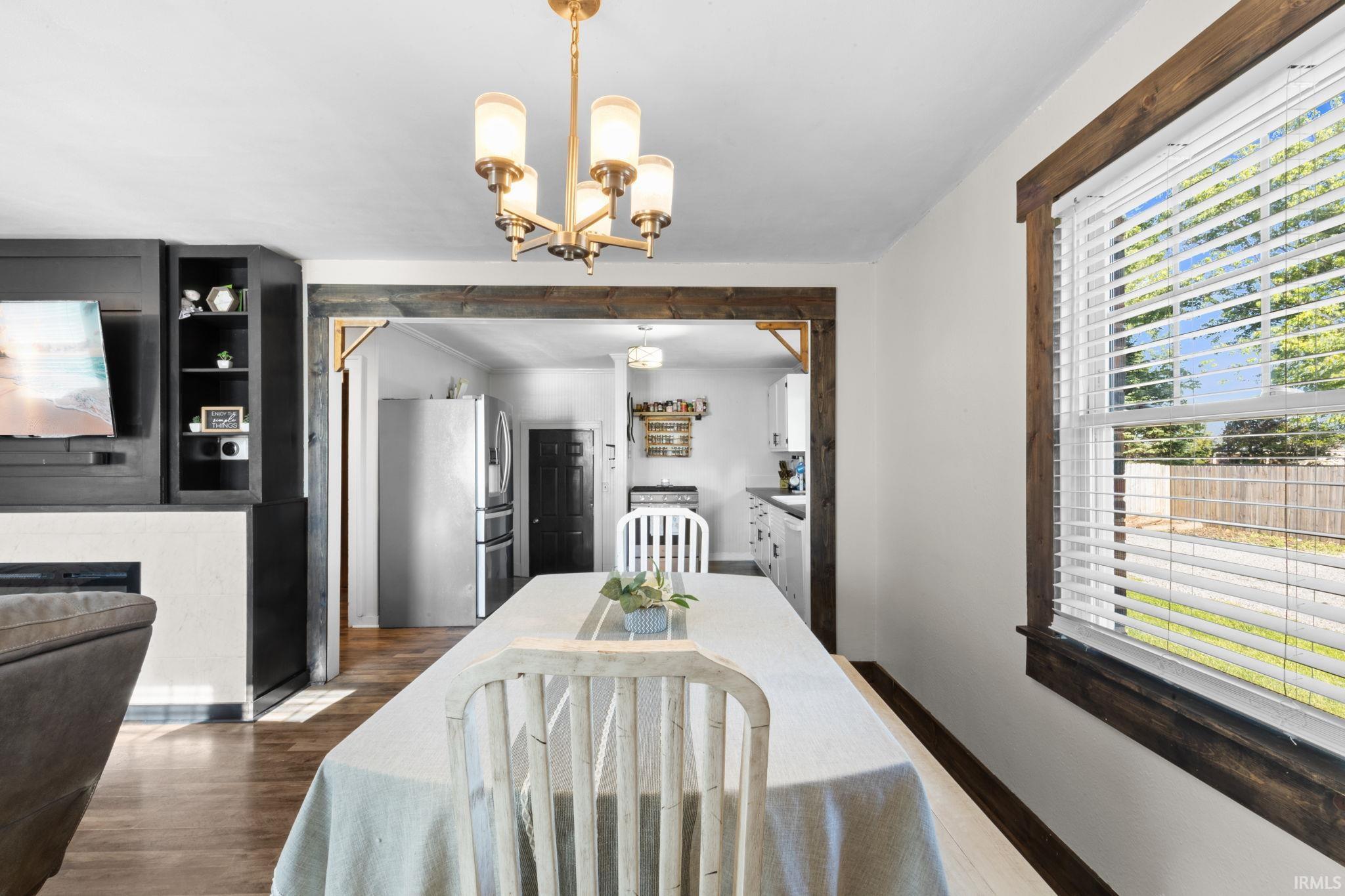 203 N Oakland Avenue Nappanee IN 46550