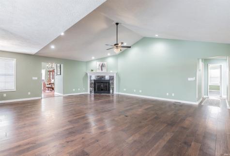 9120 Clear Creek Drive Evansville IN 47711