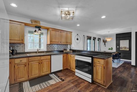 525 Boone Lane Mitchell IN 47446