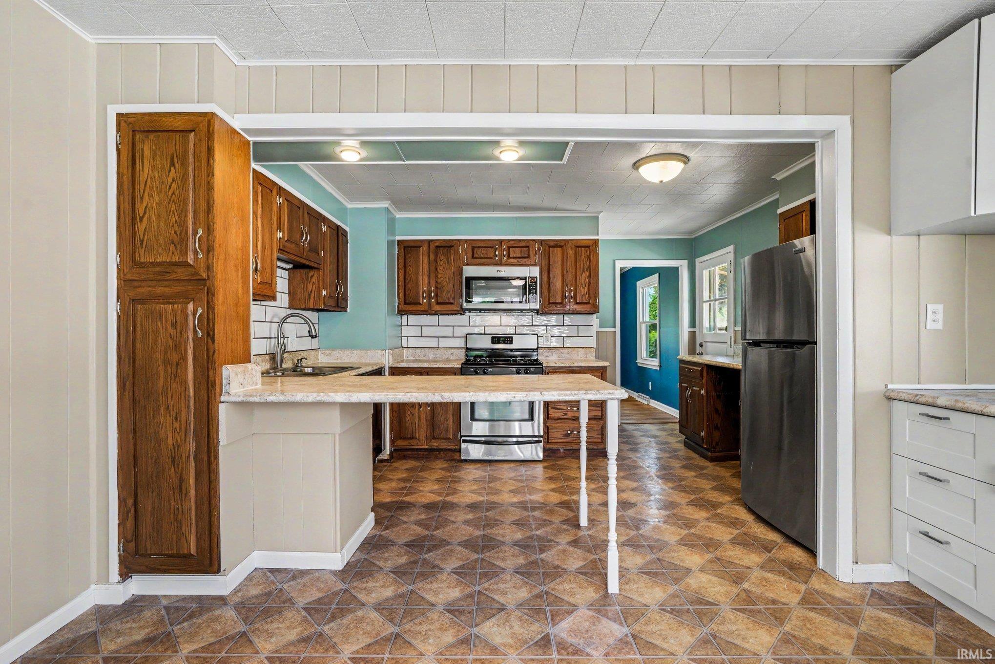 2411 Eisenhower Avenue South Bend IN 46615