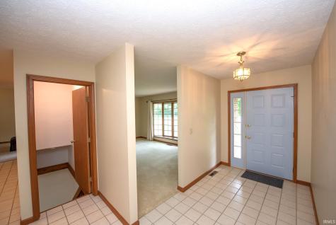 8949 Kirkridge Bluff Lafayette IN 47905