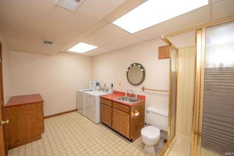 8949 Kirkridge Bluff Lafayette IN 47905