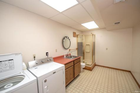 8949 Kirkridge Bluff Lafayette IN 47905
