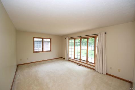 8949 Kirkridge Bluff Lafayette IN 47905