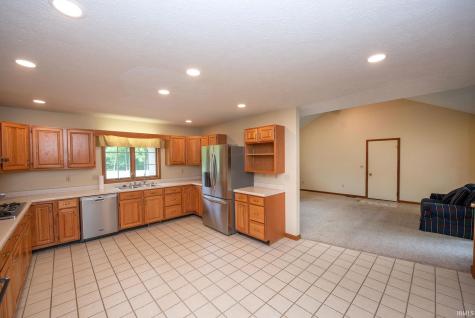 8949 Kirkridge Bluff Lafayette IN 47905