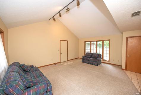 8949 Kirkridge Bluff Lafayette IN 47905