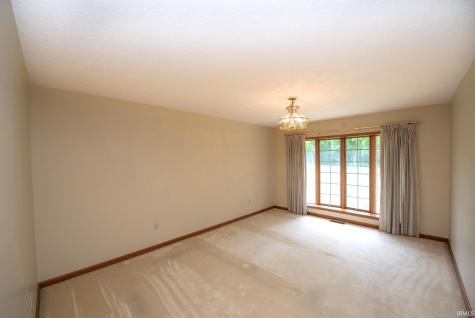 8949 Kirkridge Bluff Lafayette IN 47905