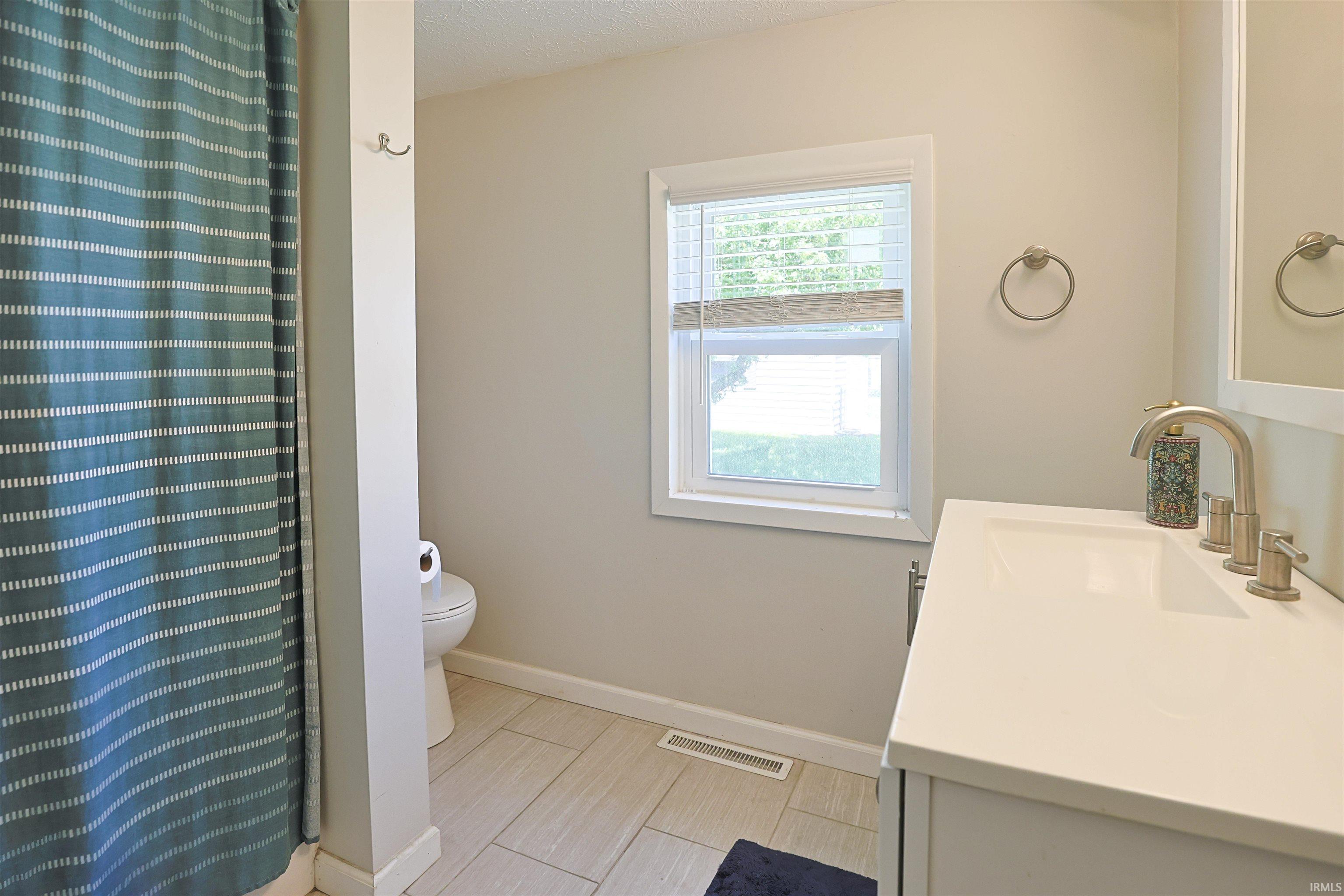 502 W 10th Street Mishawaka IN 46544