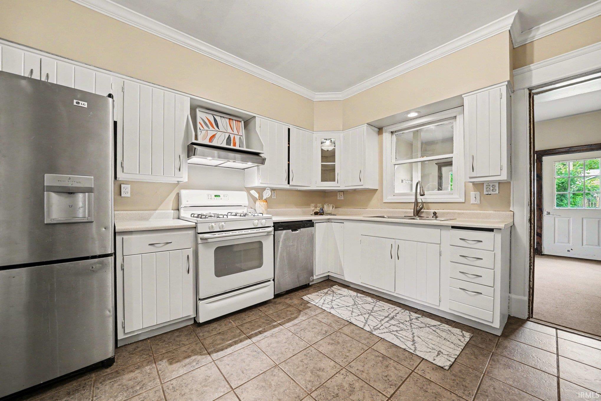 940 Lincoln Way East Mishawaka IN 46544