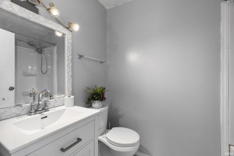 742 Clover Lane Lafayette IN 47905