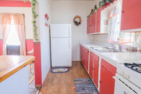 205 S Franklin Street Parker City IN 47368