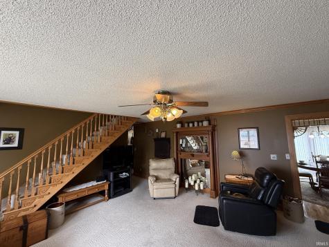 9663 W 100 S Francesville IN 47946