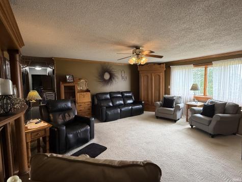 9663 W 100 S Francesville IN 47946