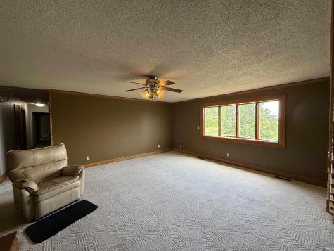 9663 W 100 S Francesville IN 47946