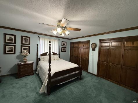 9663 W 100 S Francesville IN 47946