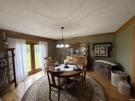 9663 W 100 S Francesville IN 47946