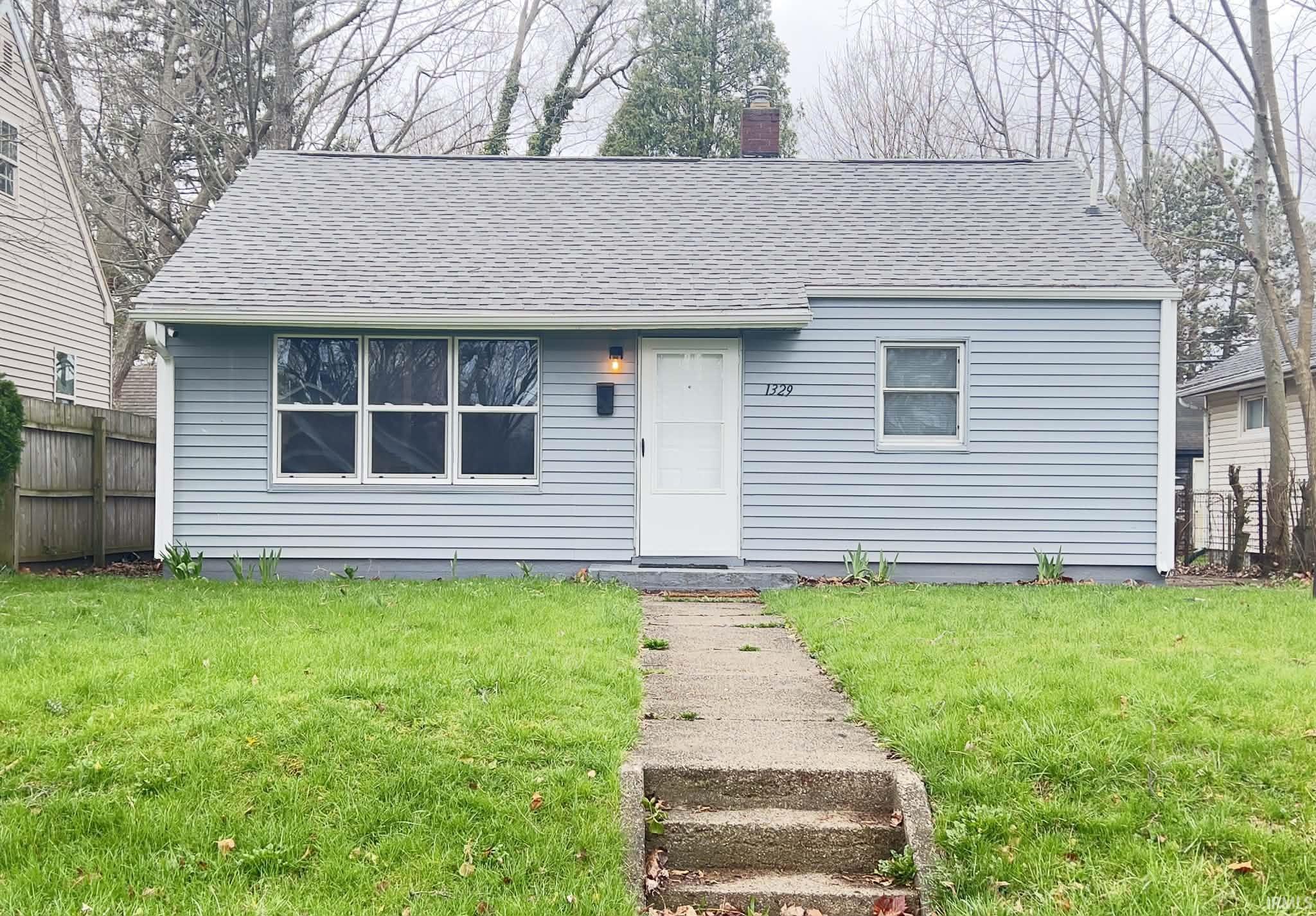 1329 Fremont Street South Bend IN 46628