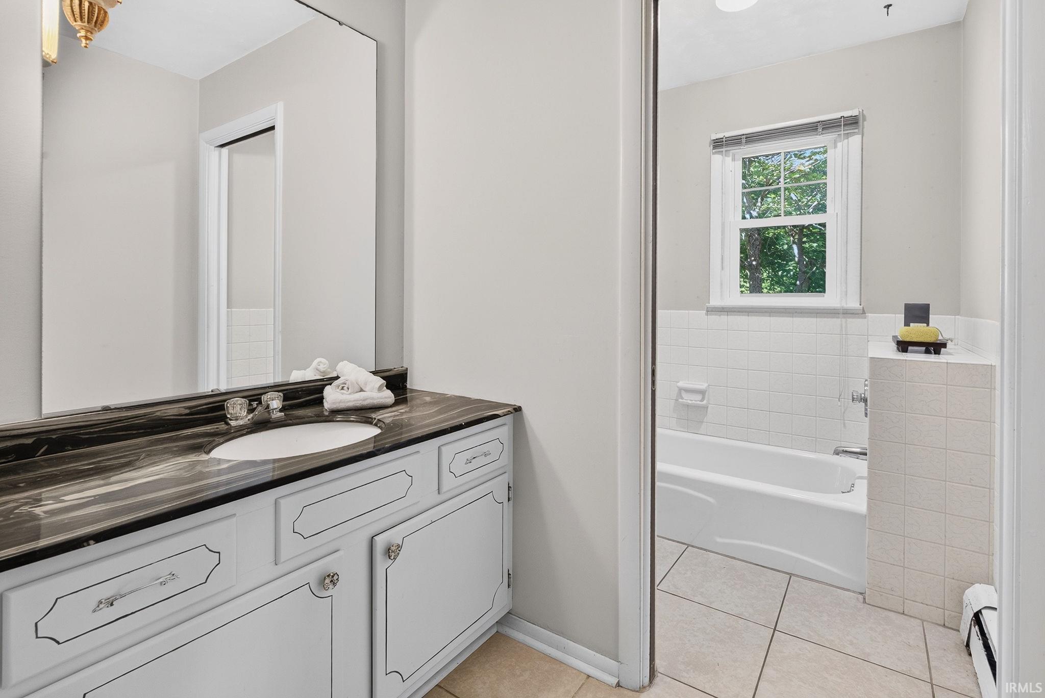 1552 Brookview Avenue Warsaw IN 46580