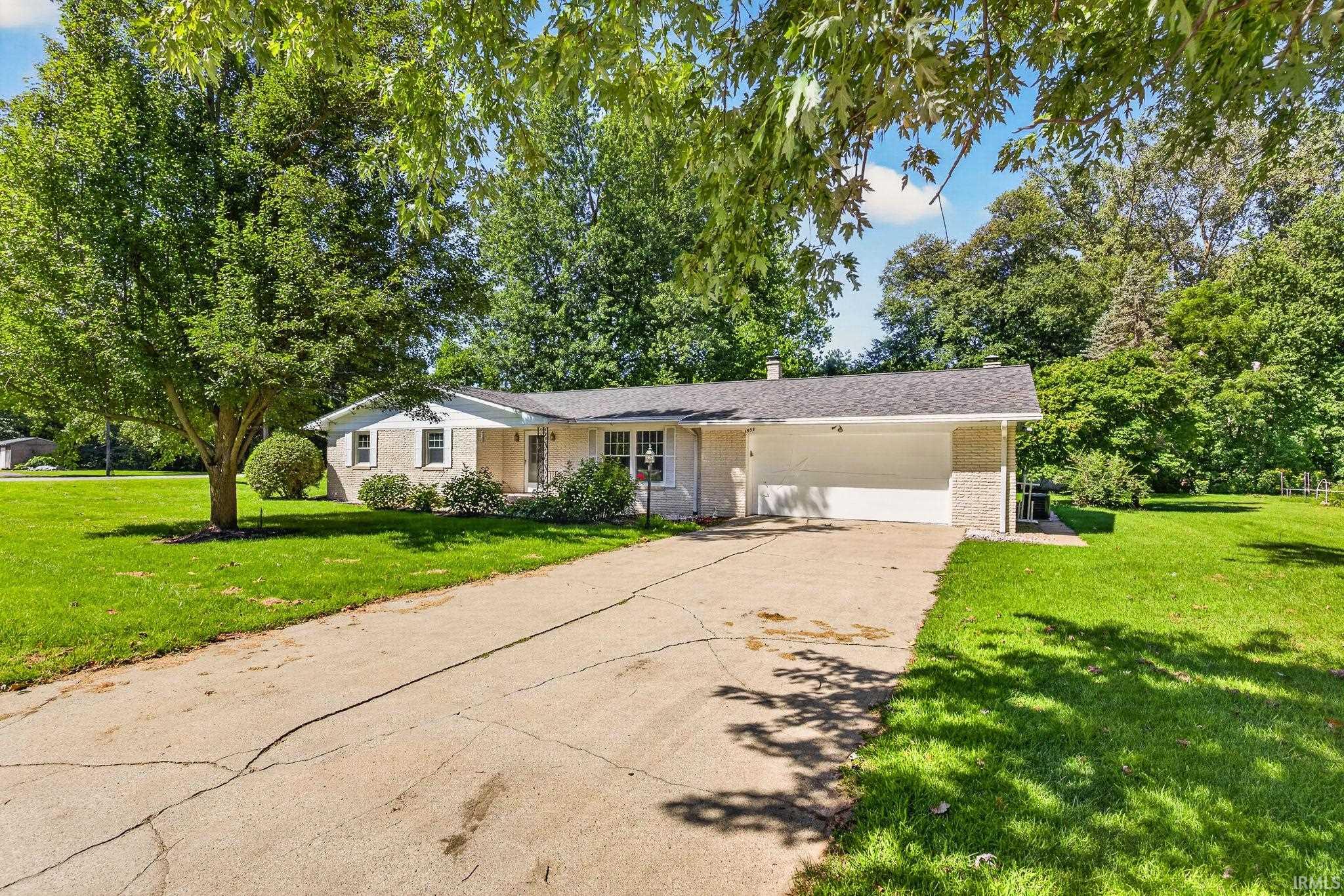 1552 Brookview Avenue Warsaw IN 46580