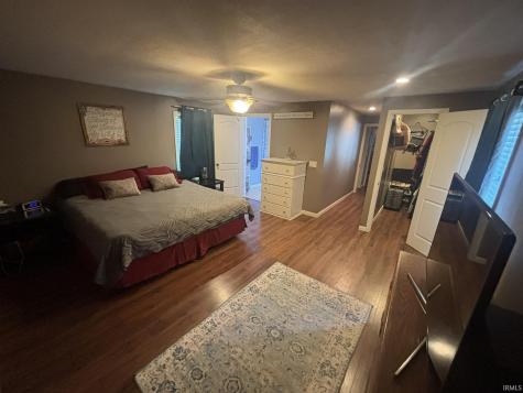 5768 N Old 41 Highway Vincennes IN 47591